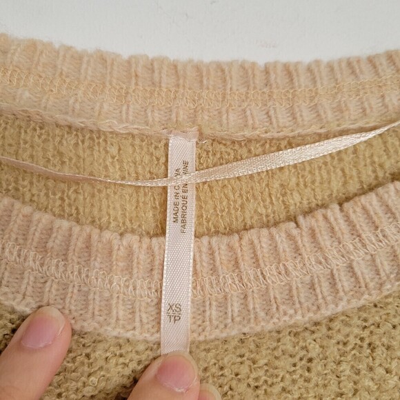 Free People Tabbard Pullover Long Sleeve Wool Knit Sweater Tan Cream Size XS - Picture 11 of 14